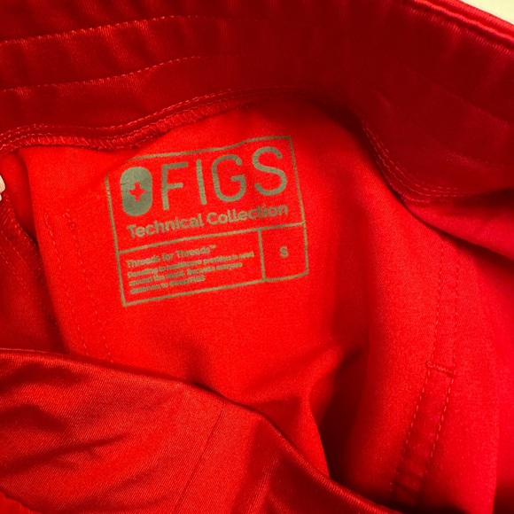 Figs uniform - Picture 6 of 6